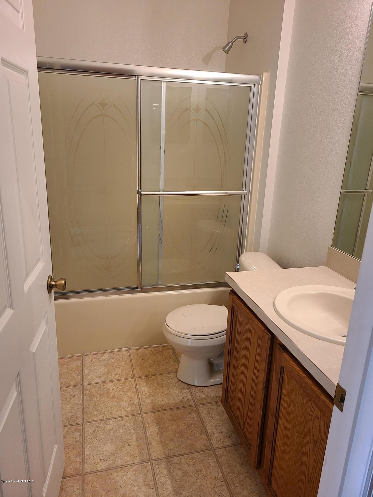 986 Riviera Point Drive Rockledge, FL 32955 - Photo 14 of 18 2nd bath