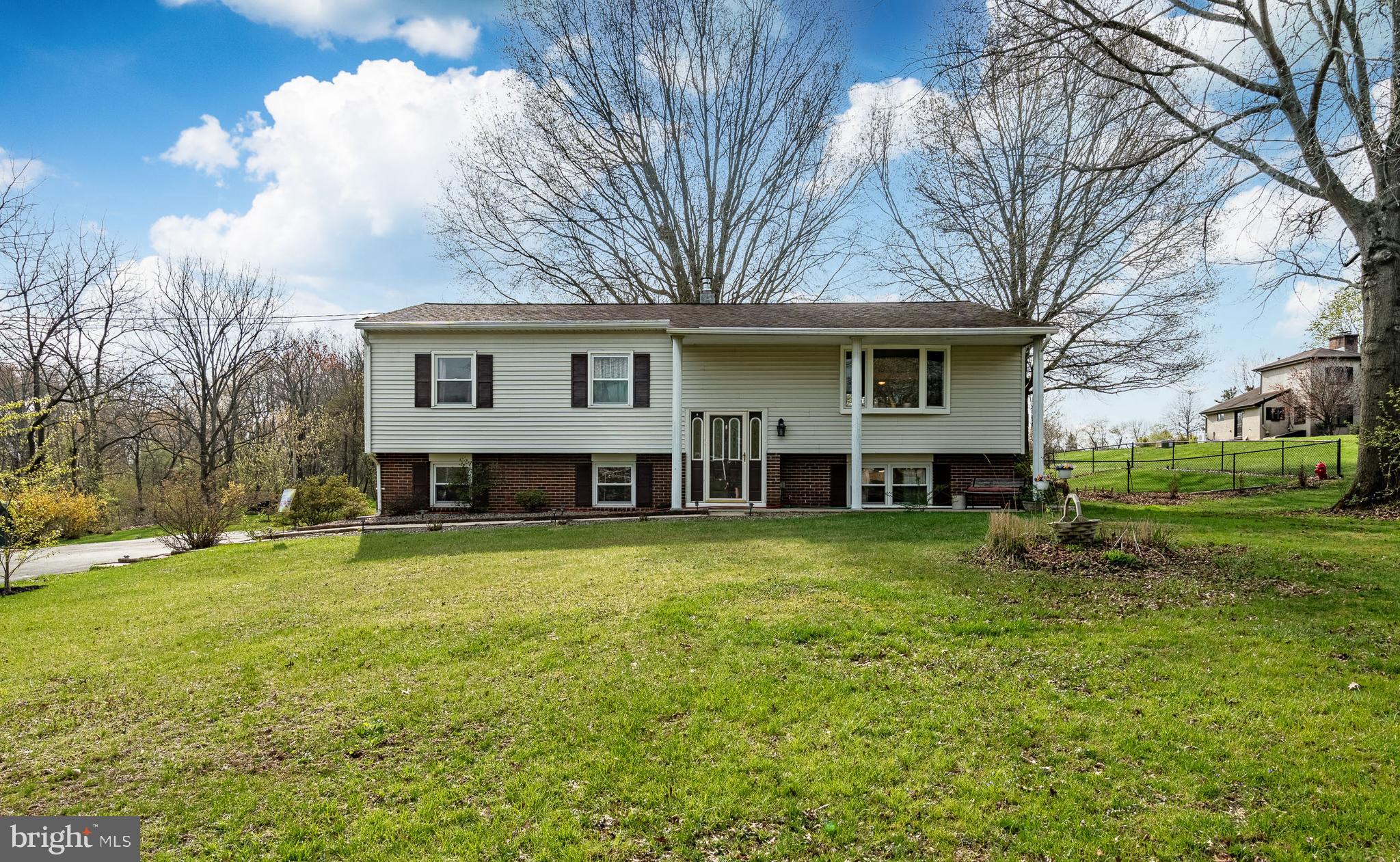 36 Sunset Road Royersford, PA 19468 - Photo 3 of 46