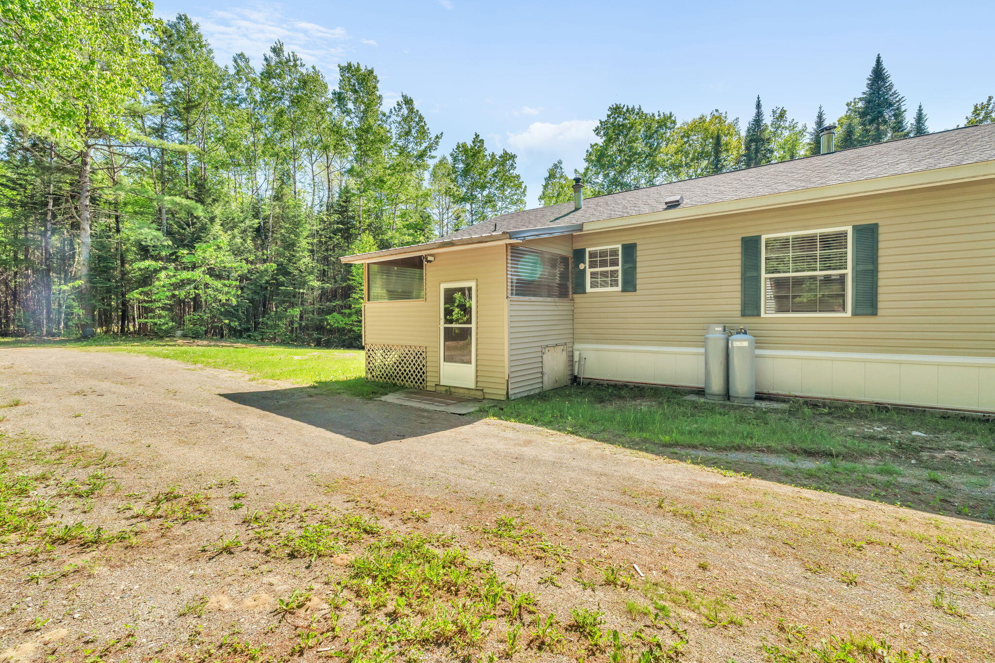 2392 Hudson Road Hudson, ME 04449 - Photo 34 of 77