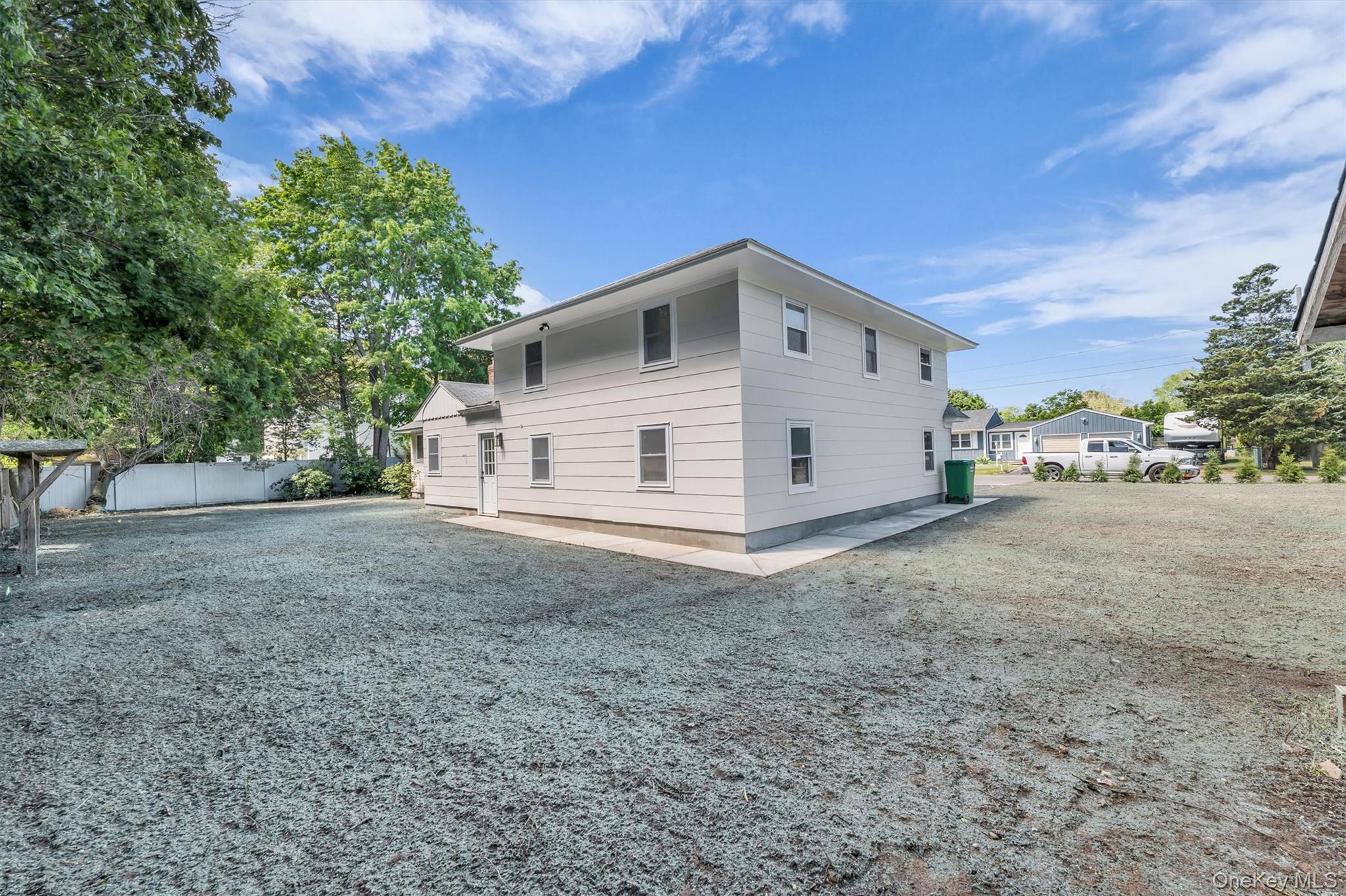 8 North Westbury Road Hampton Bays, NY 11946 - Photo 5 of 50