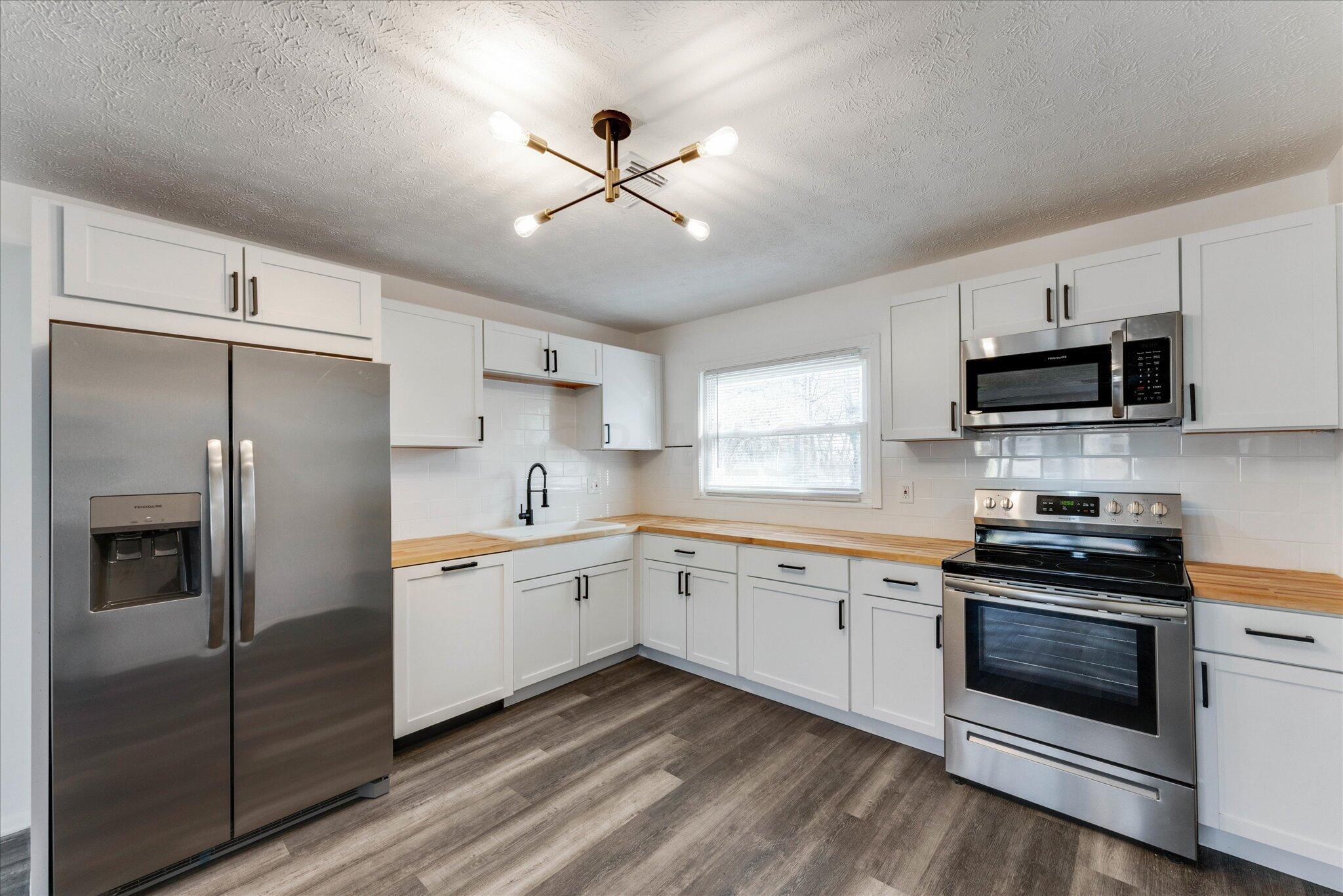1704 Quigley Road Columbus, OH 43227 - Photo 4 of 16 A CHEFS DREAM!