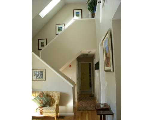 214 Chapin Road Hudson, MA 01749 - Photo 4 of 19 Gallery Image 4