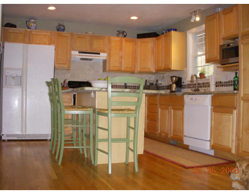 214 Chapin Road Hudson, MA 01749 - Photo 7 of 19 Gallery Image 7
