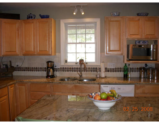 214 Chapin Road Hudson, MA 01749 - Photo 9 of 19 Gallery Image 9