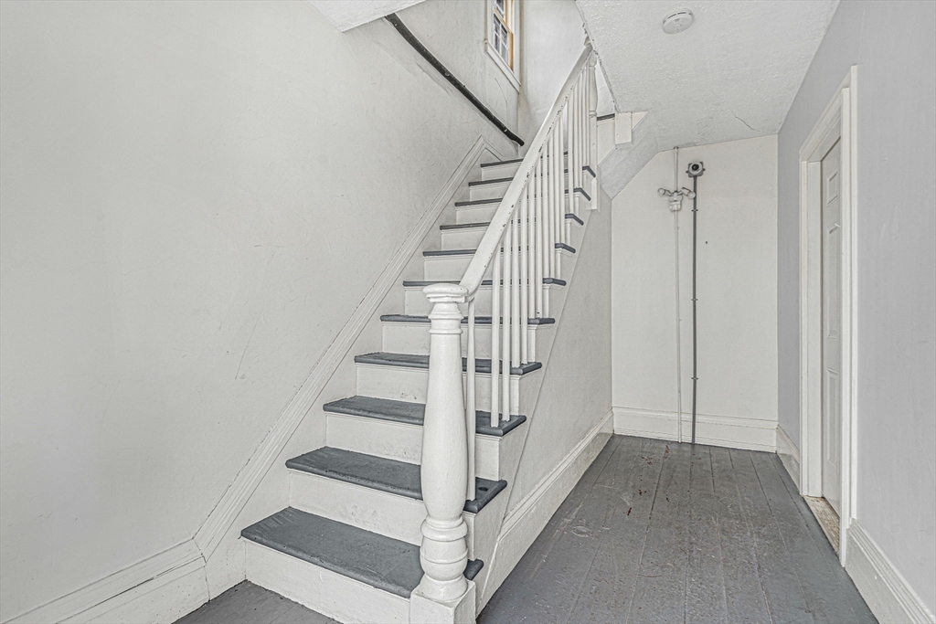 118 Maxfield Street, Unit 1 New Bedford, MA 02740 - Photo 2 of 11