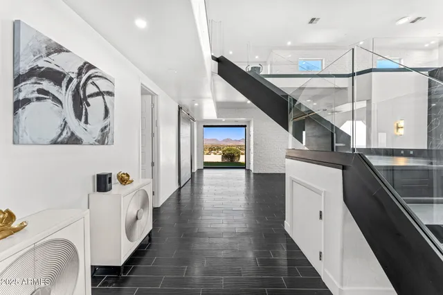 $2,250,000 | 18812 North 22nd Street, Phoenix, AZ 85024