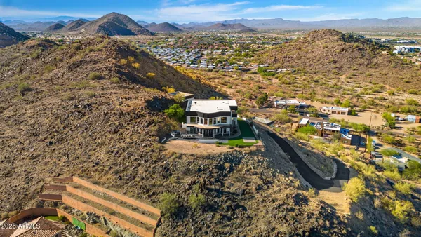 $2,250,000 | 18812 North 22nd Street, Phoenix, AZ 85024