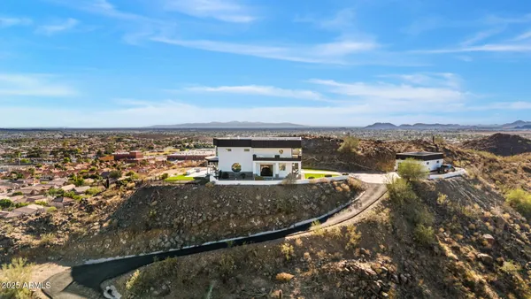 $2,250,000 | 18812 North 22nd Street, Phoenix, AZ 85024