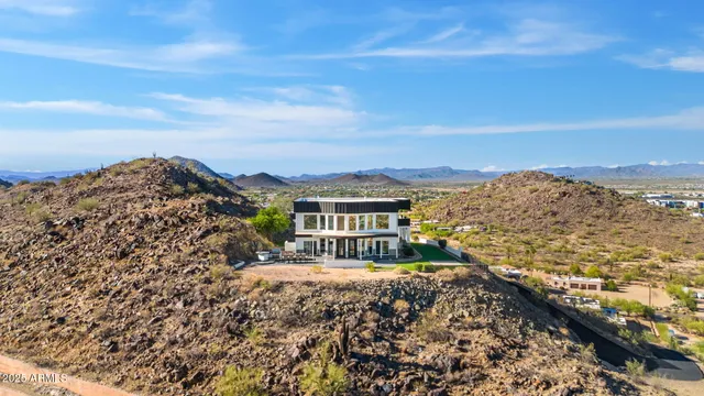 $2,250,000 | 18812 North 22nd Street, Phoenix, AZ 85024