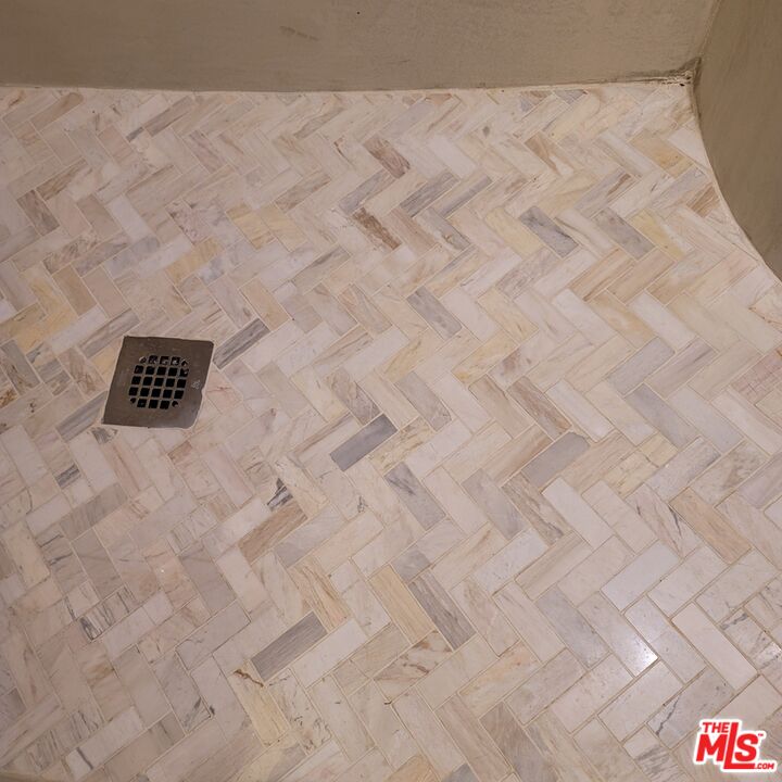 110 Canada Street Ojai, CA 93023 - Photo 20 of 36 a view of wooden floor