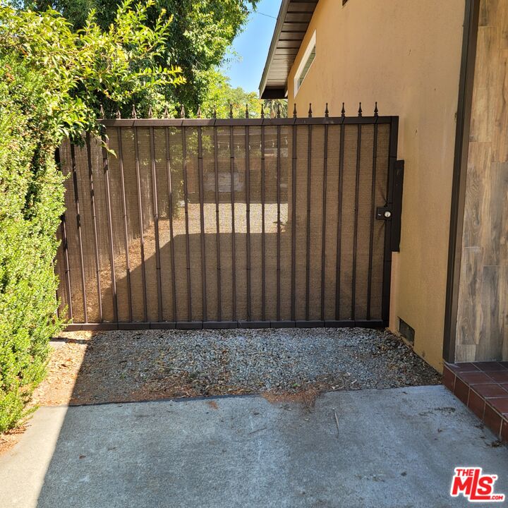 110 Canada Street Ojai, CA 93023 - Photo 32 of 36 a view of a wooden fence