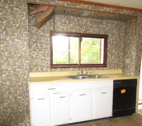 336 Friendship Road Beaver Falls, PA 15010 - Photo 5 of 14