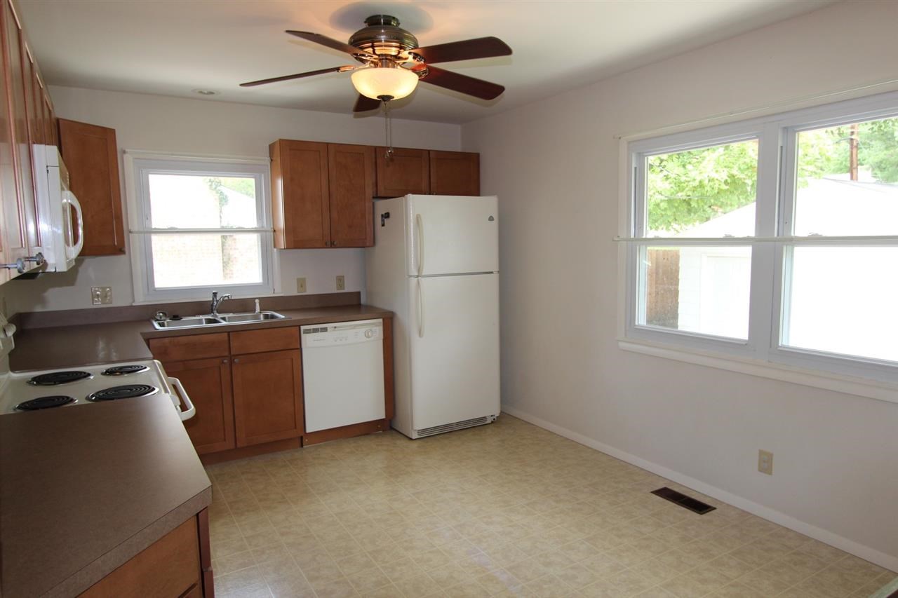 807 Stonebridge Road Evansville, IN 47710 - Photo 5 of 14 Gallery Image 5