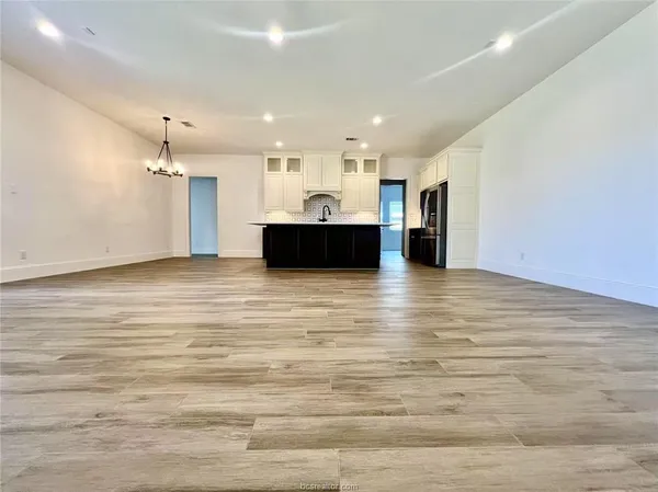$2,900 | 3903 Eskew Drive, College Station, TX 77845