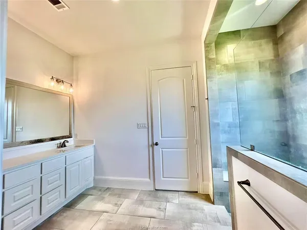 $2,900 | 3903 Eskew Drive, College Station, TX 77845