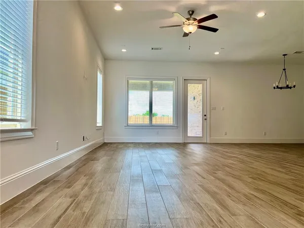 $2,900 | 3903 Eskew Drive, College Station, TX 77845