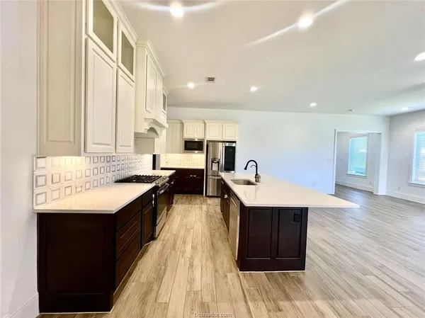 $2,900 | 3903 Eskew Drive, College Station, TX 77845