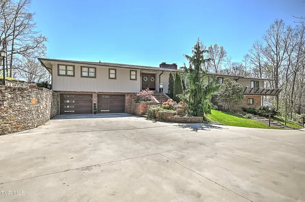 $1,095,000 | 117 Skyline Drive, Bristol, TN 37620