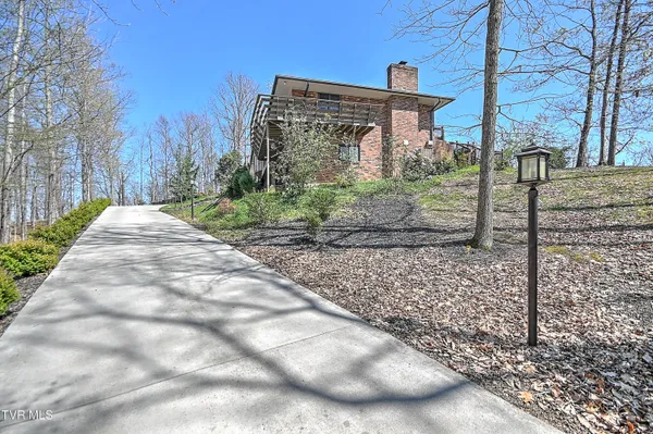 $1,095,000 | 117 Skyline Drive, Bristol, TN 37620