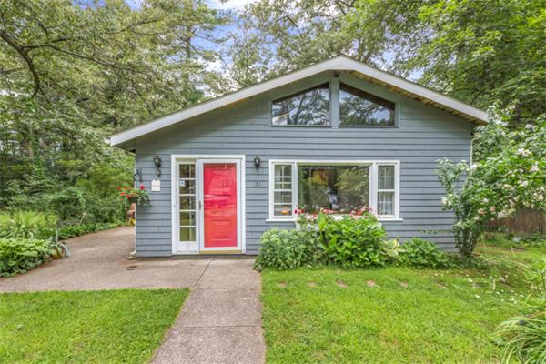 31 Birch Road Natick, MA 01760 - Photo 2 of 22