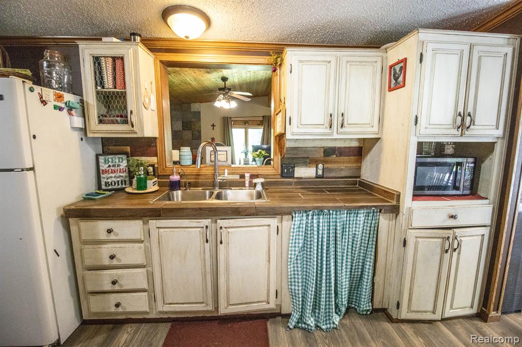 9356 Nichols Road Montrose, MI 48457 - Photo 12 of 51