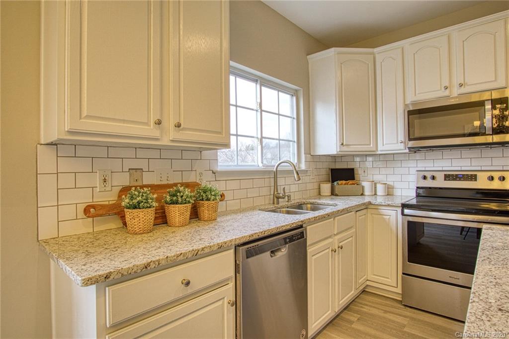 2120 Midnight Blue Lane Fort Mill, SC 29708 - Photo 7 of 20