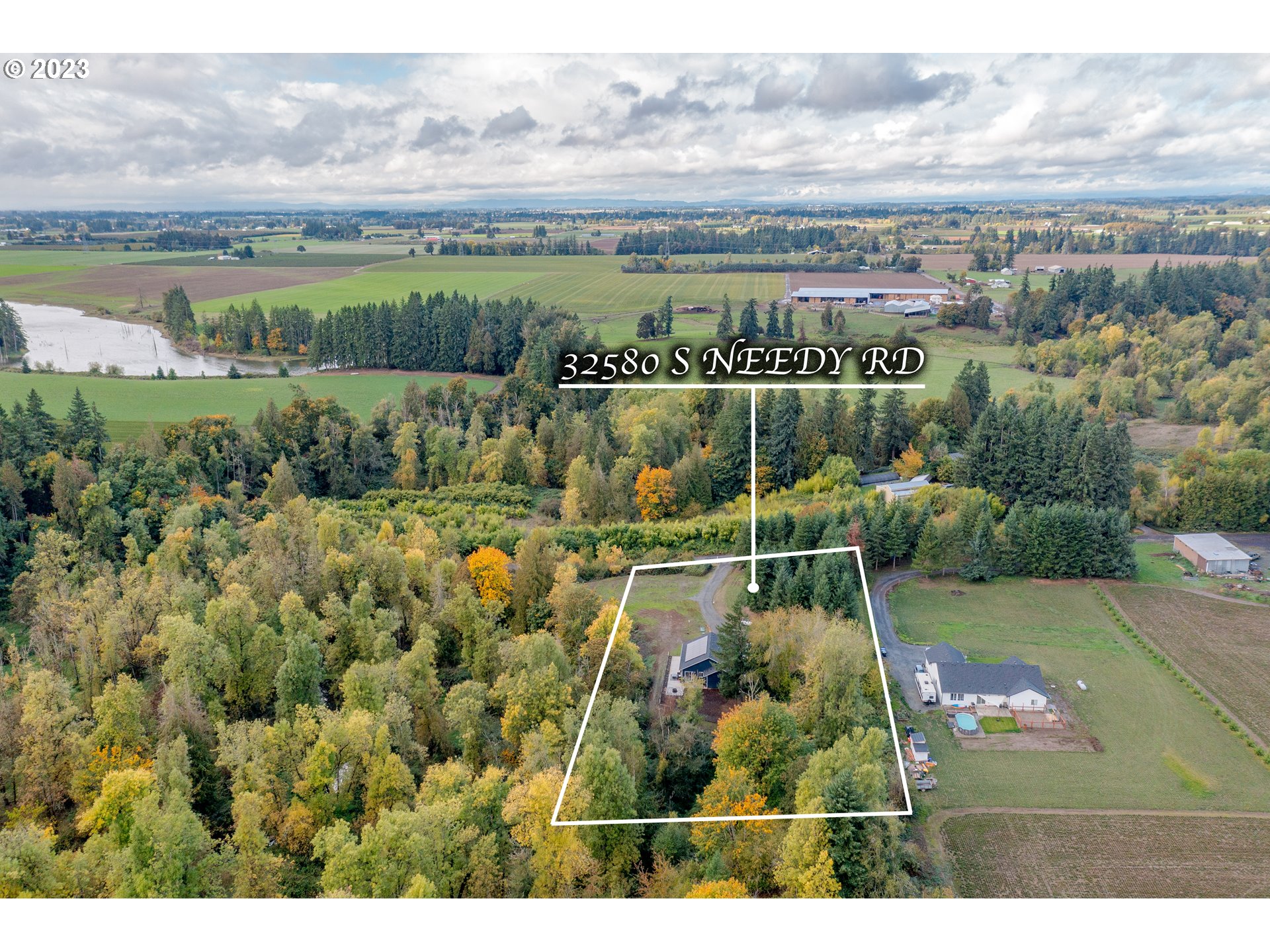 32580 South Needy Road Canby, OR 97013 - Photo 4 of 35 a view of a city