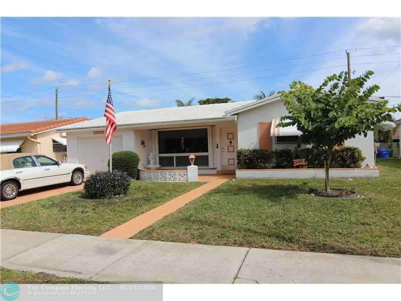 2015 North Park Road Hollywood, FL 33021 - Photo 1 of 20 Exterior Front