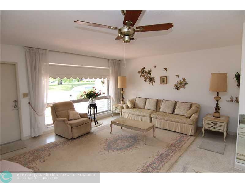 2015 North Park Road Hollywood, FL 33021 - Photo 2 of 20 Living Room