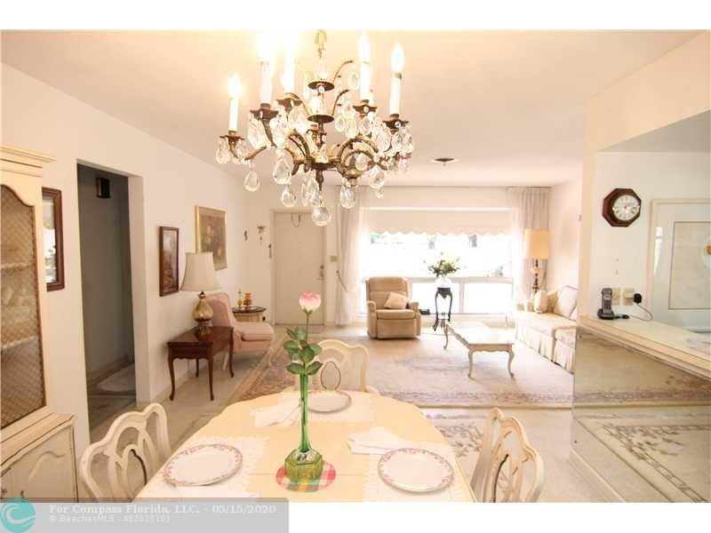 2015 North Park Road Hollywood, FL 33021 - Photo 18 of 20 Dining Room