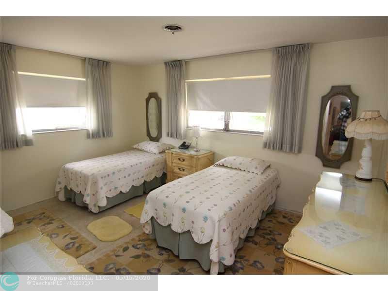 2015 North Park Road Hollywood, FL 33021 - Photo 9 of 20 Bedroom