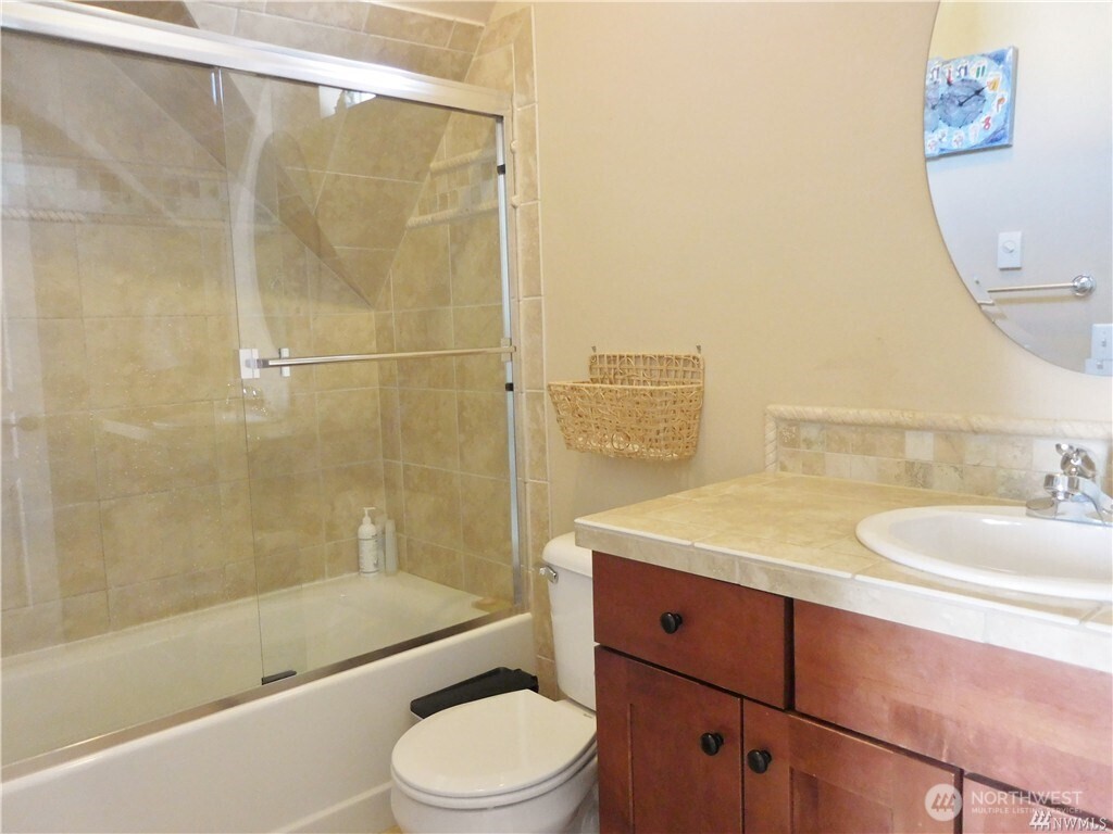3615 Albion Place North, Unit A Seattle, WA 98103 - Photo 12 of 22