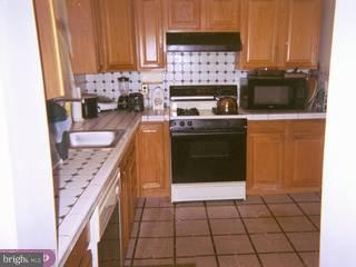 6243 Carpenter Street Philadelphia, PA 19143 - Photo 3 of 6