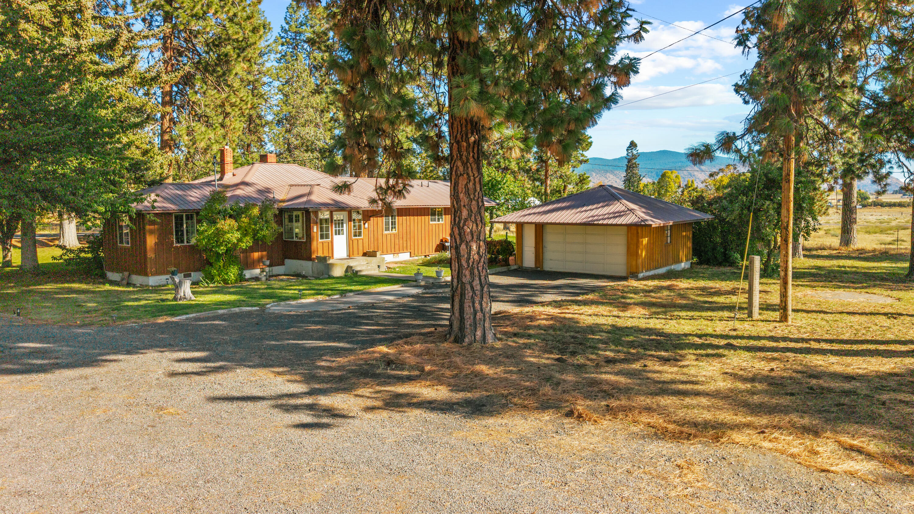 32486 Modoc Point Road Chiloquin, OR 97624 - Photo 92 of 135 32490 Modoc Point Rd-092