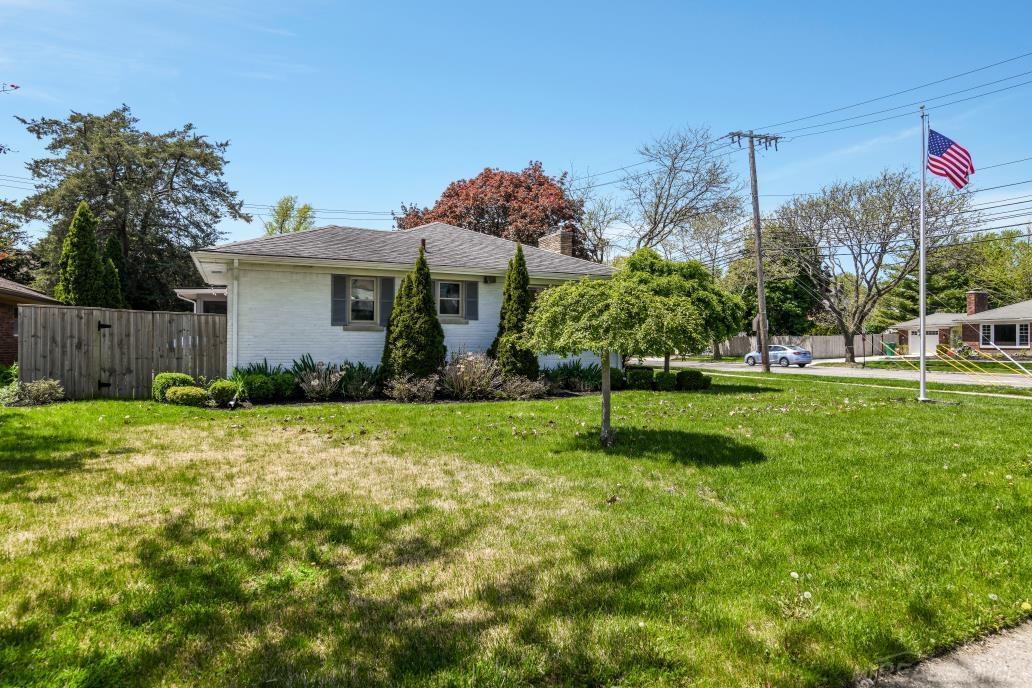 1177 Cadieux Road Grosse Pointe Park, MI 48230 - Photo 35 of 36