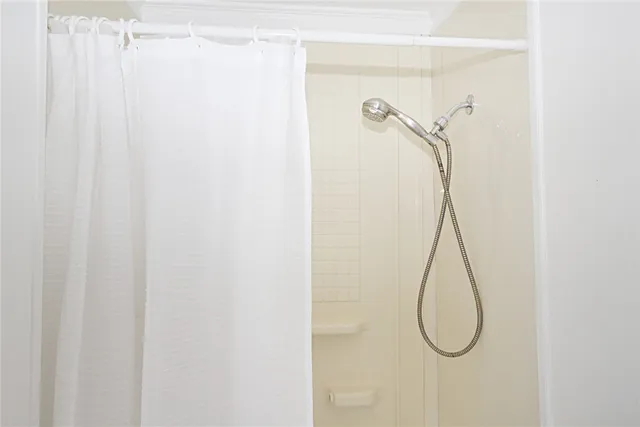 $2,700 | 5 Davis Court, Newport, RI 02840