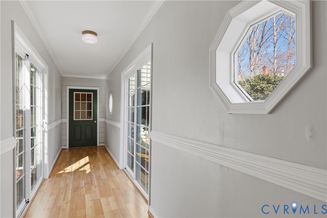 2210 Corner Rock Road Midlothian, VA 23113 - Photo 15 of 34 Breezeway connecting attached garage to home.