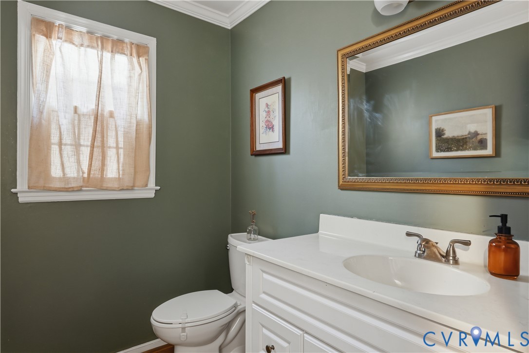 2210 Corner Rock Road Midlothian, VA 23113 - Photo 17 of 34 Powder Room