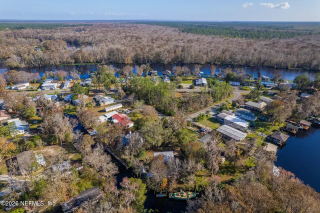 $419,900 | 321 Paradise Circle, Satsuma, FL 32189