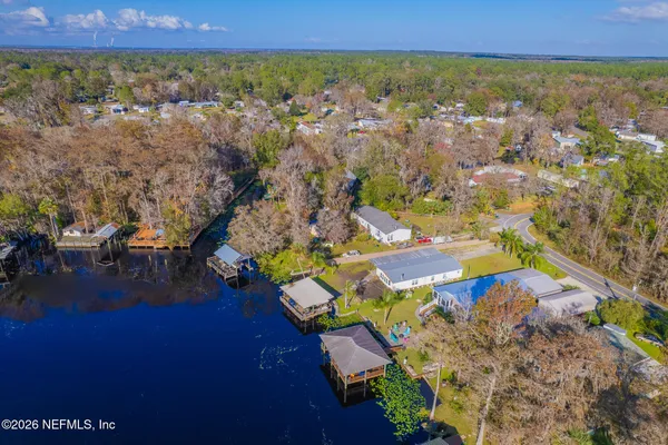 $399,900 | 321 Paradise Circle, Satsuma, FL 32189