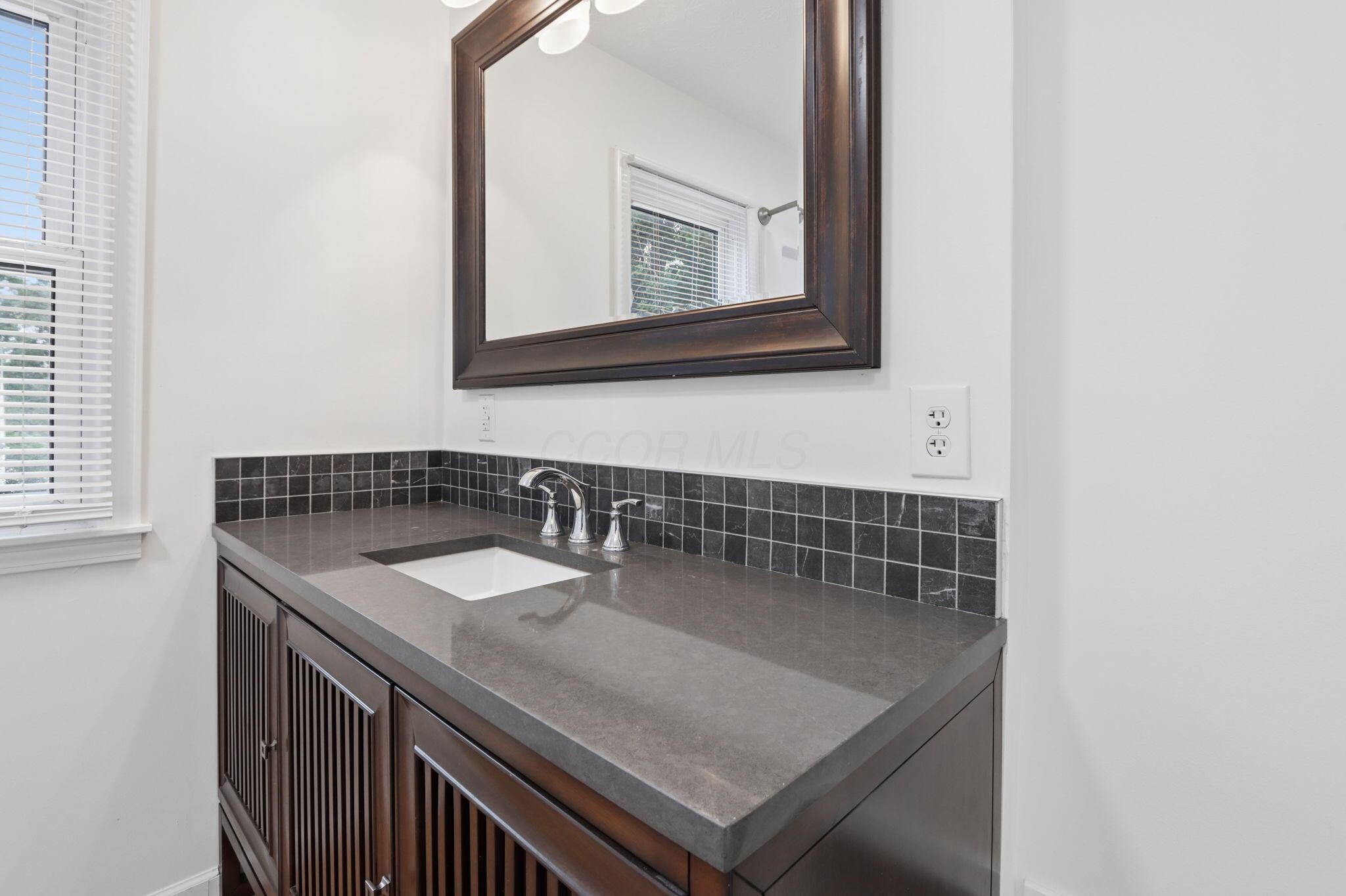 1470 East Weber Road Columbus, OH 43211 - Photo 22 of 36 FULL BATH UPSTAIRS