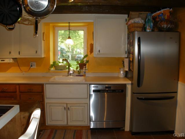 4835 Shankweiler Road Orefield, PA 18069 - Photo 6 of 14 Gallery Image 6