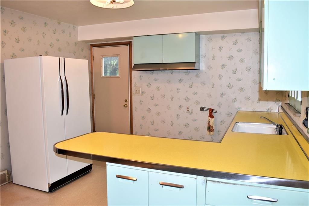 11410 Tioga Road North Huntingdon, PA 15642 - Photo 5 of 21 Gallery Image 5