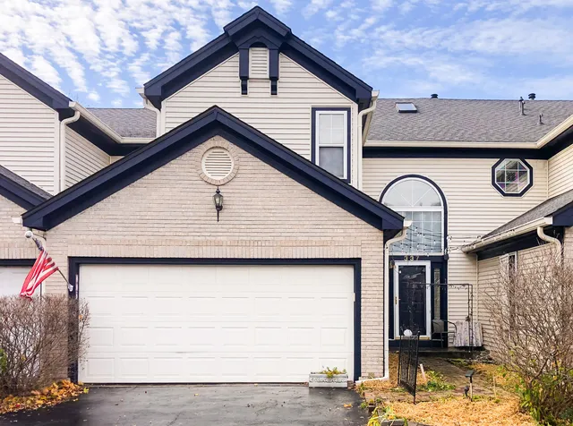 $350,000 | 337 Kresswood Drive, West Chicago, IL 60185