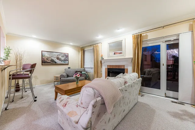 $350,000 | 337 Kresswood Drive, West Chicago, IL 60185