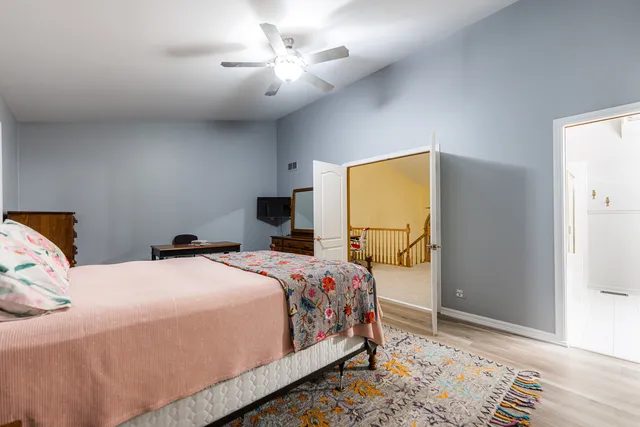 $350,000 | 337 Kresswood Drive, West Chicago, IL 60185