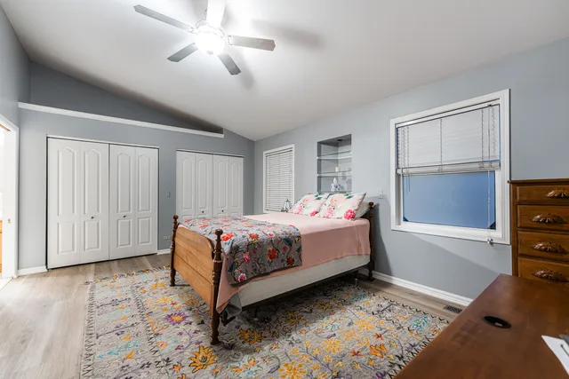 $350,000 | 337 Kresswood Drive, West Chicago, IL 60185