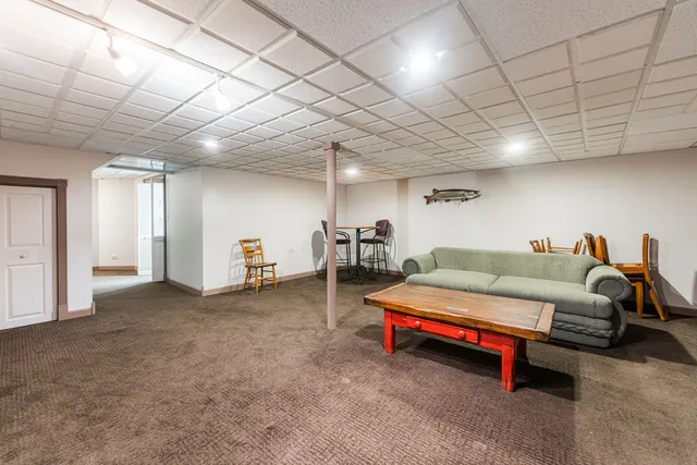 $350,000 | 337 Kresswood Drive, West Chicago, IL 60185