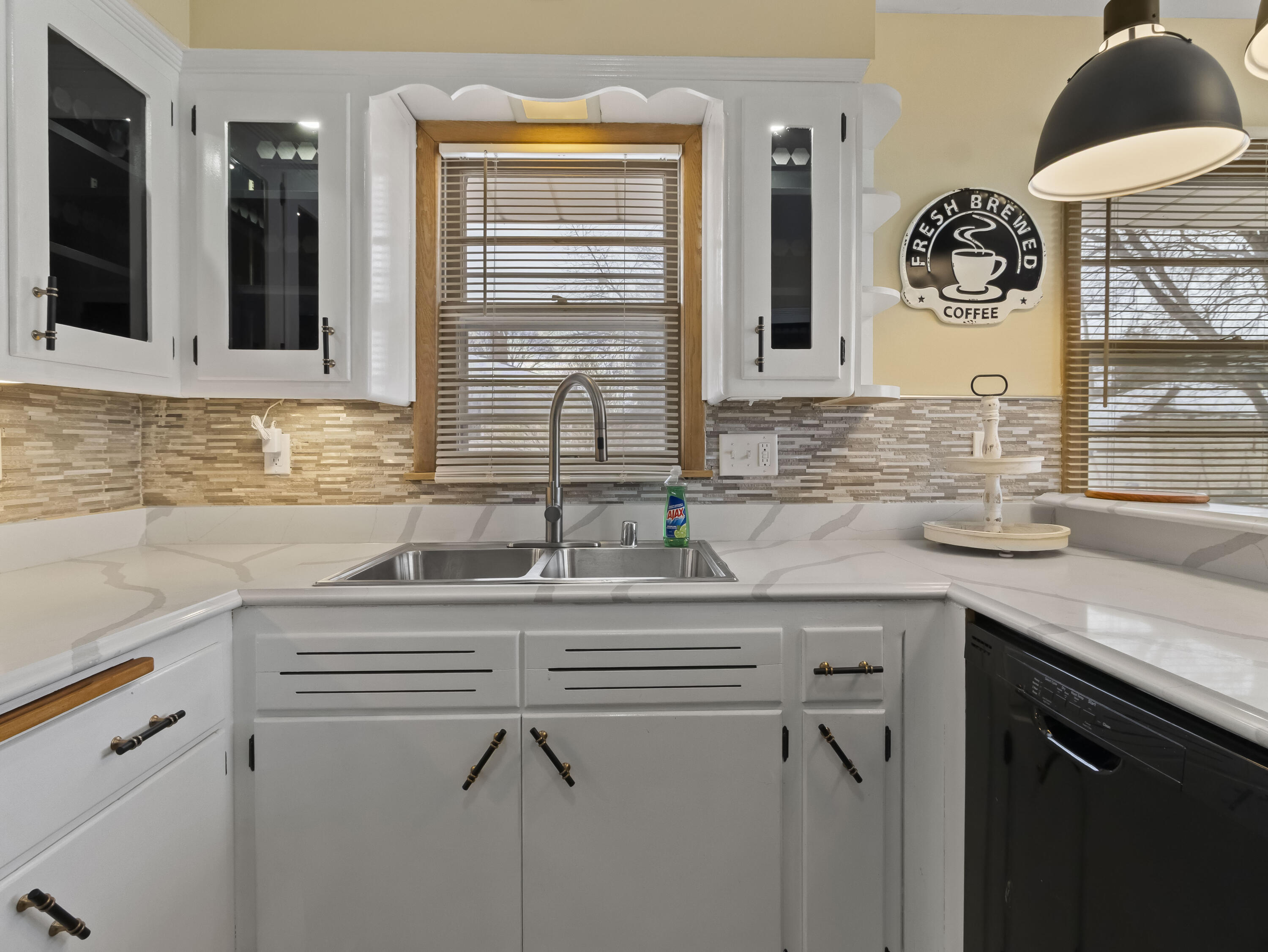 4357 North 83rd Street Milwaukee, WI 53222 - Photo 20 of 32 IMG_3594