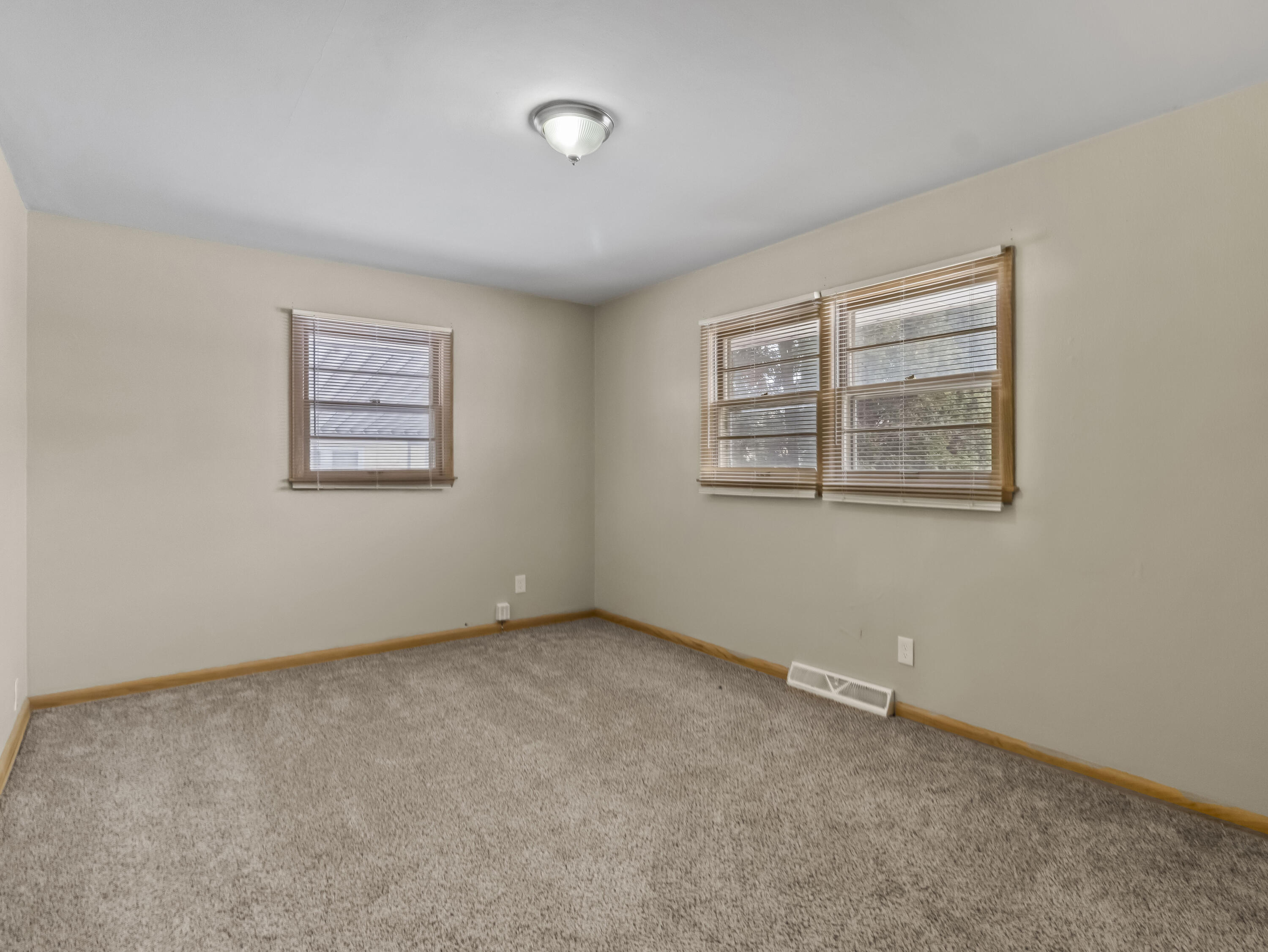 4357 North 83rd Street Milwaukee, WI 53222 - Photo 31 of 32 IMG_3561